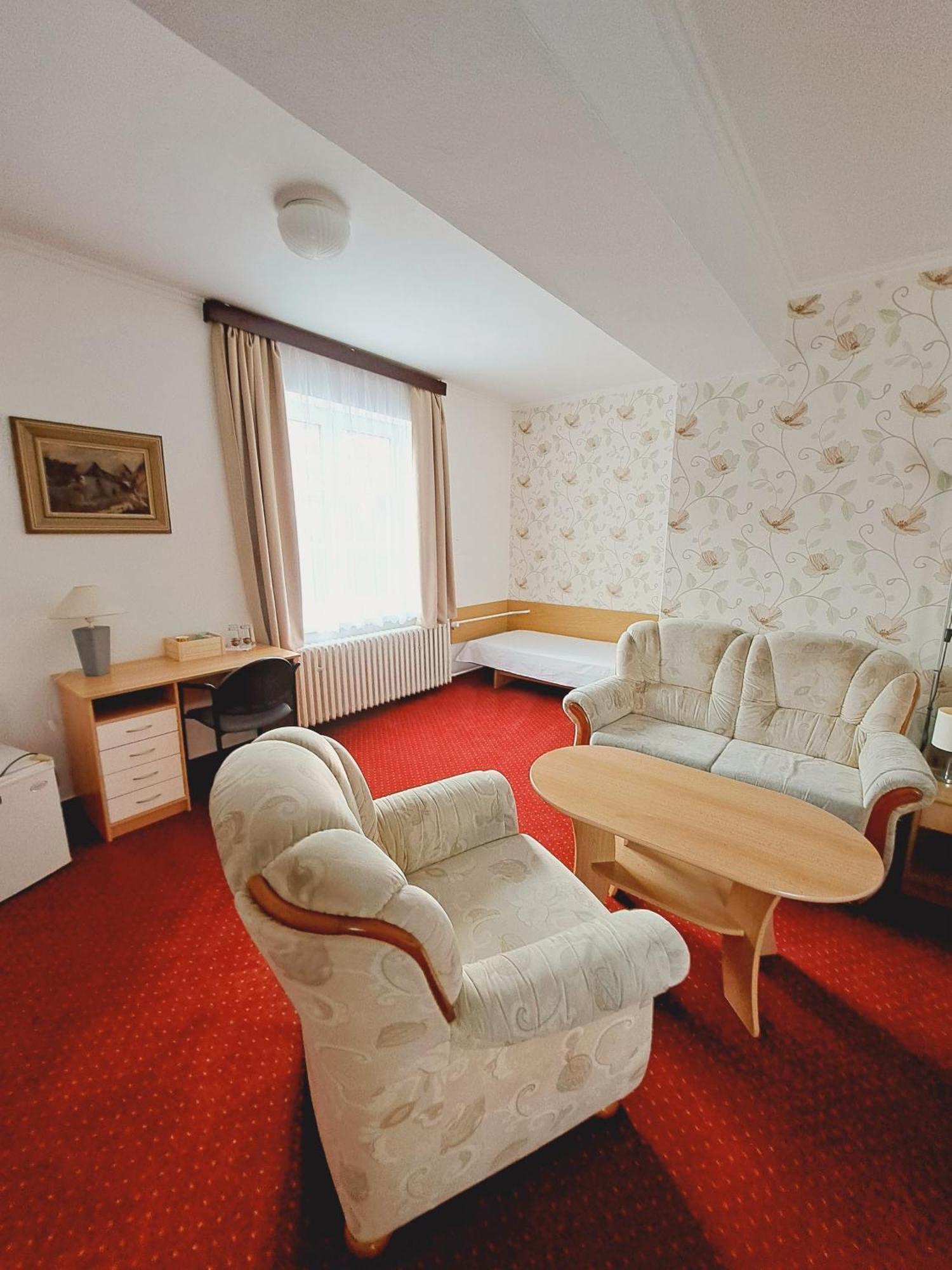 Hotel Grand Tanvald Exterior photo